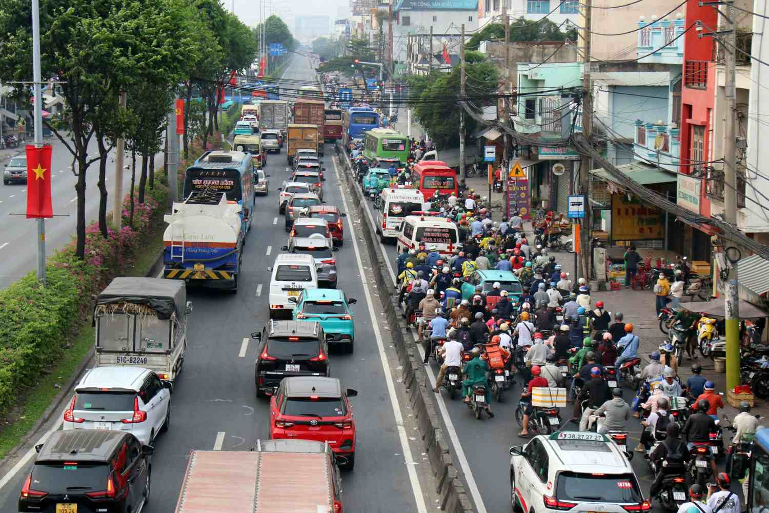 Các địa điểm kẹt xe ở Hóc Môn giờ cao điểm bạn lưu ý